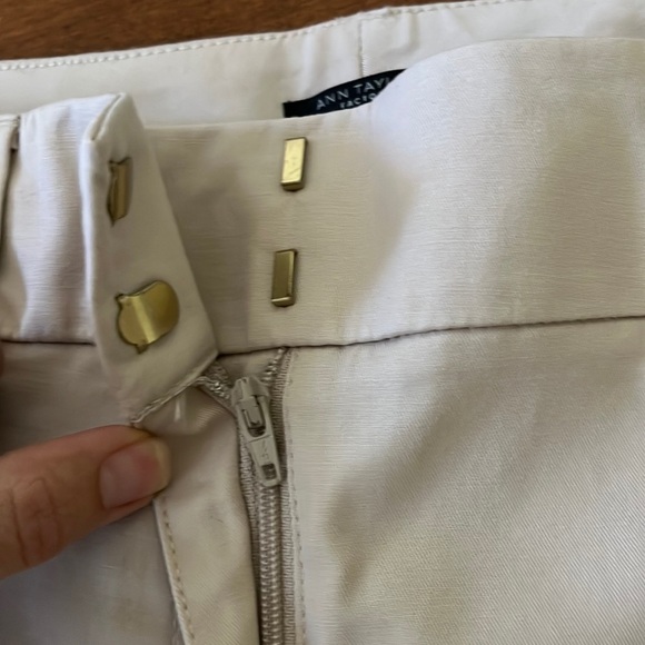 Ann Taylor Cream Stretched Crop Length - Picture 11 of 12
